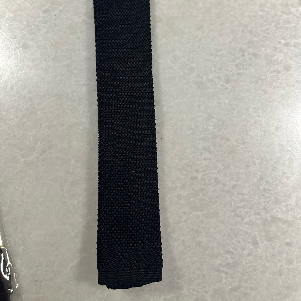 Black Hugo Boss knit tie